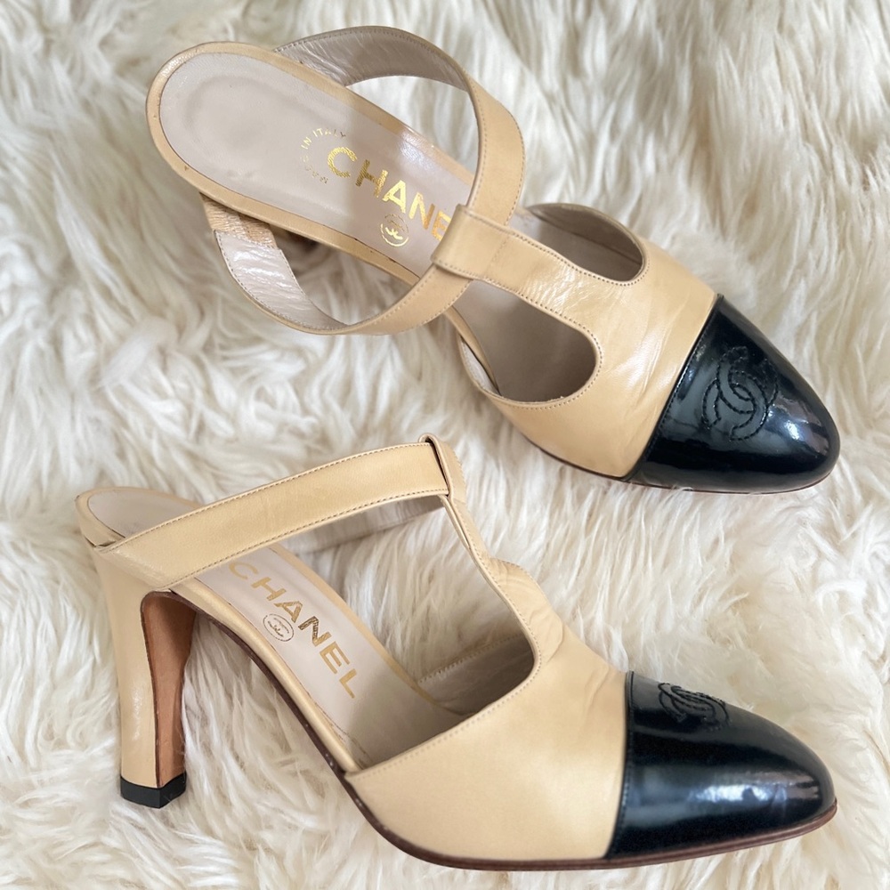 Vintage Chanel CC Heeled Mules 37C